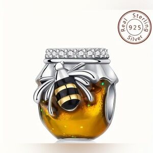 925 Bumblebee On Honey Jar 🍯
